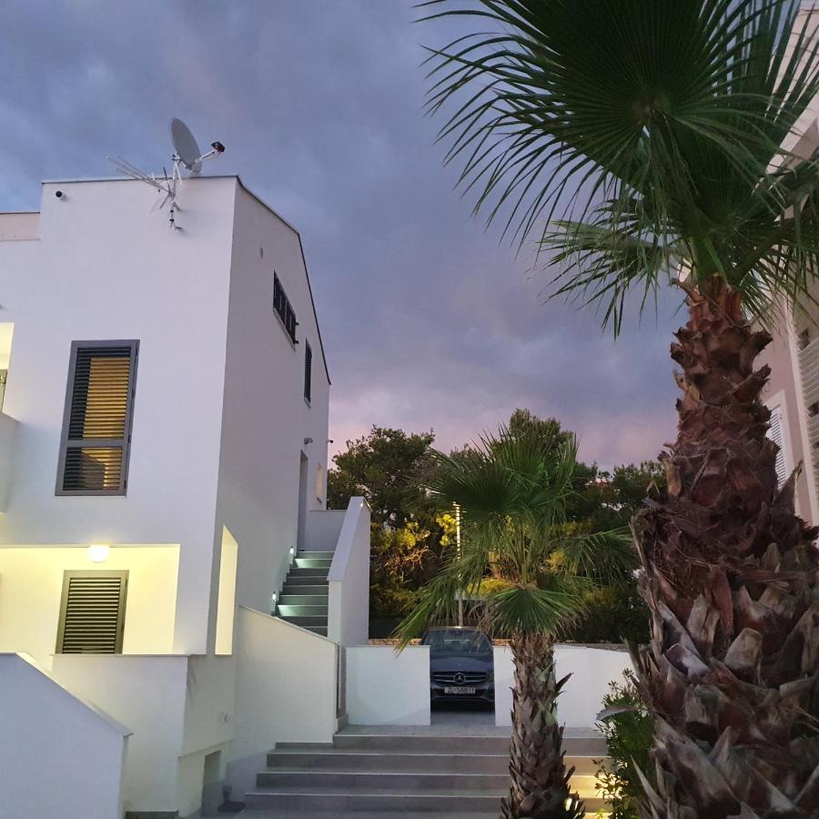 Villa Aquamarine Apartments Novalja Exteriör bild
